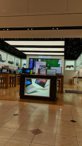 Computer Store «Microsoft Store - Westfield Montgomery», reviews and photos, 7101 Democracy Blvd, Bethesda, MD 20817, USA