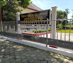 Taman Makam Pahlawan Joyoboyo of Kediri photo