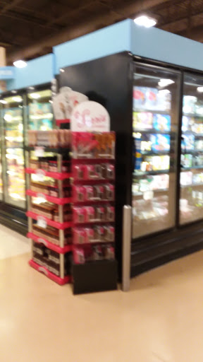 Supermarket «Giant Eagle Supermarket», reviews and photos, 420 E Waterfront Dr, Homestead, PA 15120, USA