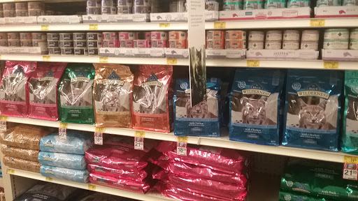 Pet Supply Store «PetSmart», reviews and photos, 1720 E Sherman Blvd, Muskegon, MI 49444, USA
