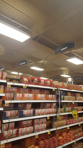 Grocery Store «Fred Meyer», reviews and photos, 14700 SE McLoughlin Blvd, Milwaukie, OR 97267, USA