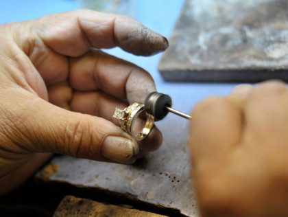 Jewelry Designer «Castle Pines Jewelers», reviews and photos, 880 W Happy Canyon Rd # 120, Castle Rock, CO 80108, USA