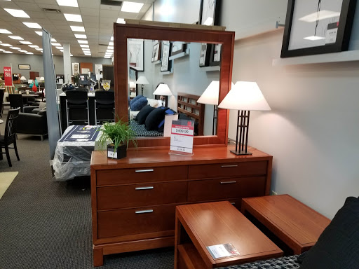 Furniture Rental Service «CORT Furniture Rental & Clearance Center», reviews and photos, 7400 Squire Ct, West Chester Township, OH 45069, USA