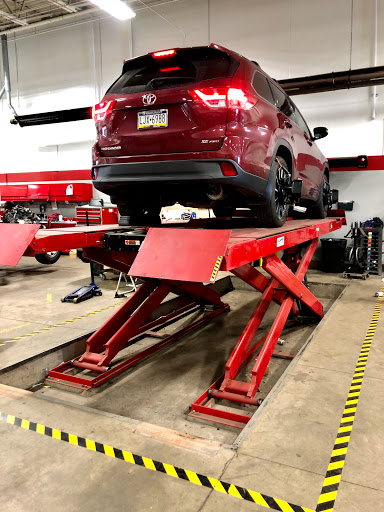 Car Dealer «Toyota of Scranton», reviews and photos, 3400 N Main Ave, Scranton, PA 18508, USA