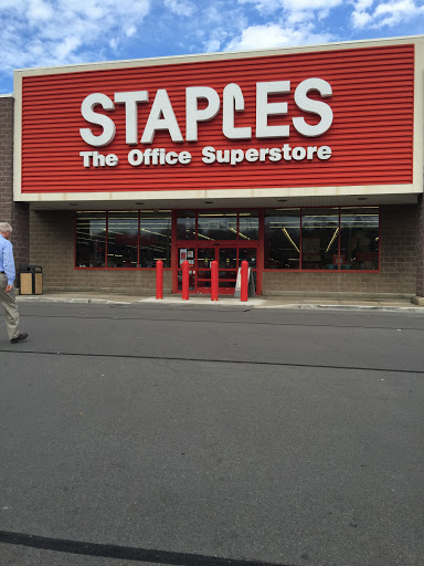Office Supply Store «Staples», reviews and photos, 3736 Milton Ave, Camillus, NY 13031, USA