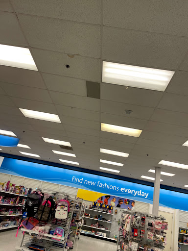 Clothing Store «Ross Dress for Less», reviews and photos, 958 W Street Rd, Warminster, PA 18974, USA