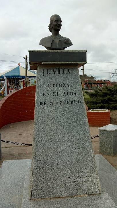 Homenaje a Eva Duarte de Perón