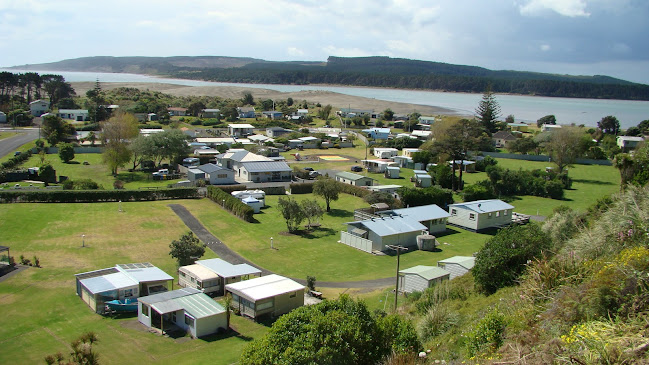 Port Waikato Holiday Park - Hamilton