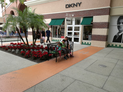 Shopping Mall «Orlando Vineland Premium Outlets», reviews and photos, 8200 Vineland Ave, Orlando, FL 32821, USA