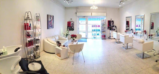 New-Look Salon v / Nawgul Saber Ismail in Kokkedal, Fredensborg