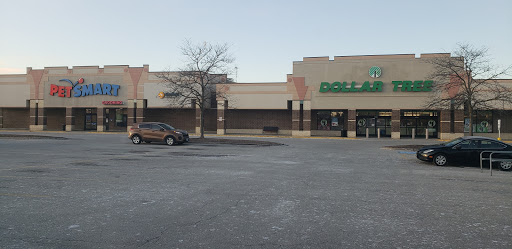 Shopping Mall «Rivercrest Shopping Center», reviews and photos, 13120 Rivercrest Dr, Crestwood, IL 60445, USA