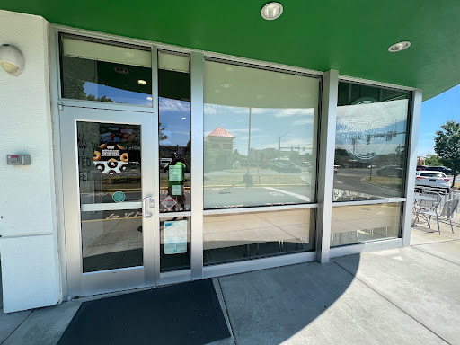 Donut Shop «Krispy Kreme Doughnuts», reviews and photos, 1444 N Battlefield Blvd, Chesapeake, VA 23320, USA