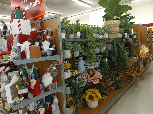 Department Store «T.J. Maxx», reviews and photos, 951 W Pleasant Valley Rd, Parma, OH 44134, USA