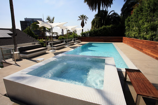Luxe h2o, Inc. | Luxury Pools and Landscapes
