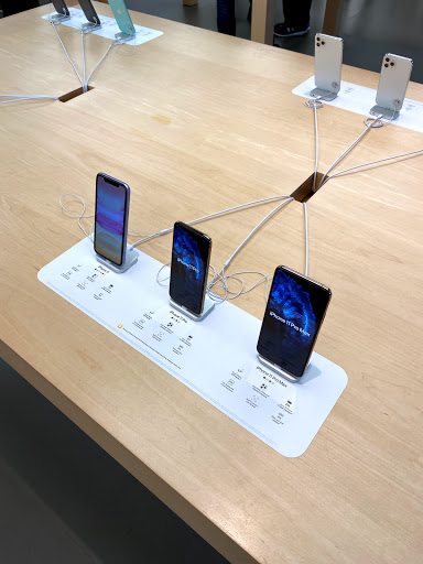 Computer Store «Apple Walt Whitman», reviews and photos, 160 Walt Whitman Rd, Huntington Station, NY 11746, USA