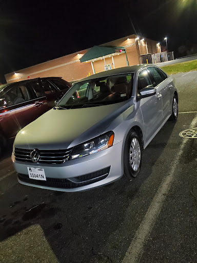 Used Car Dealer «Universal Auto Sales LLC», reviews and photos, 6421 Jefferson Davis Hwy, Spotsylvania, VA 22551, USA