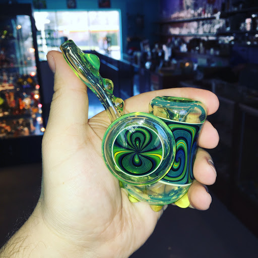 Gift Shop «Headventure Smoke Shop», reviews and photos, 2359 Plainfield Rd #2, Crest Hill, IL 60403, USA