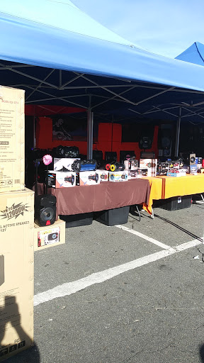 Drive-in Movie Theater «Van Buren Drive-In Theatre and Swap Meet», reviews and photos, 3035 Van Buren Boulevard, Riverside, CA 92503, USA