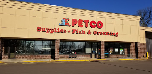 Petco Animal Supplies, 2277 Ford Pkwy, St Paul, MN 55116, USA, 