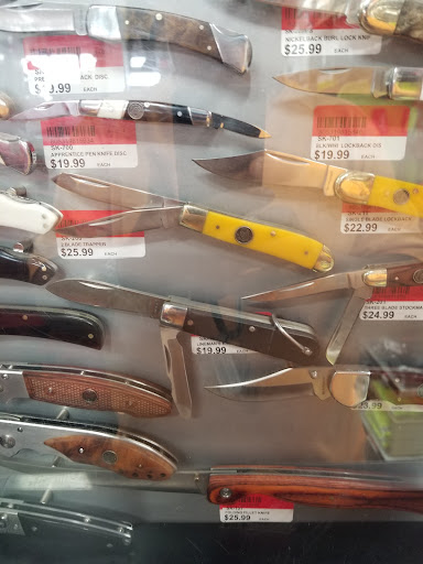 Hardware Store «Trio Hardware and Paint», reviews and photos, 1032 Old Country Rd, Plainview, NY 11803, USA