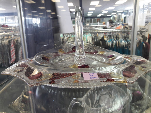 Thrift Store «Society of St. Vincent de Paul Long Beach Thrift Store», reviews and photos