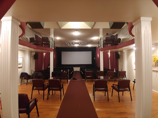 Movie Theater «Vickers Theatre», reviews and photos, 6 N Elm St, Three Oaks, MI 49128, USA