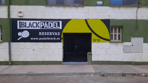 dónde jugar al pádel en Pádel Black - Alquiler de Pistas en Cuarte de Huerva (Zaragoza)