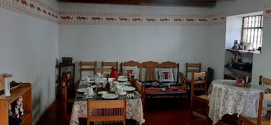 Shunto Cafetería, Helados Y Pizzas