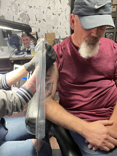 Tattoo Shop «Black Diamond Tattoo Studio», reviews and photos, 1511 Memorial Blvd, Murfreesboro, TN 37129, USA