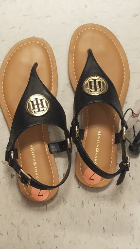 Department Store «T.J. Maxx», reviews and photos, 14651 Ventura Blvd, Sherman Oaks, CA 91403, USA