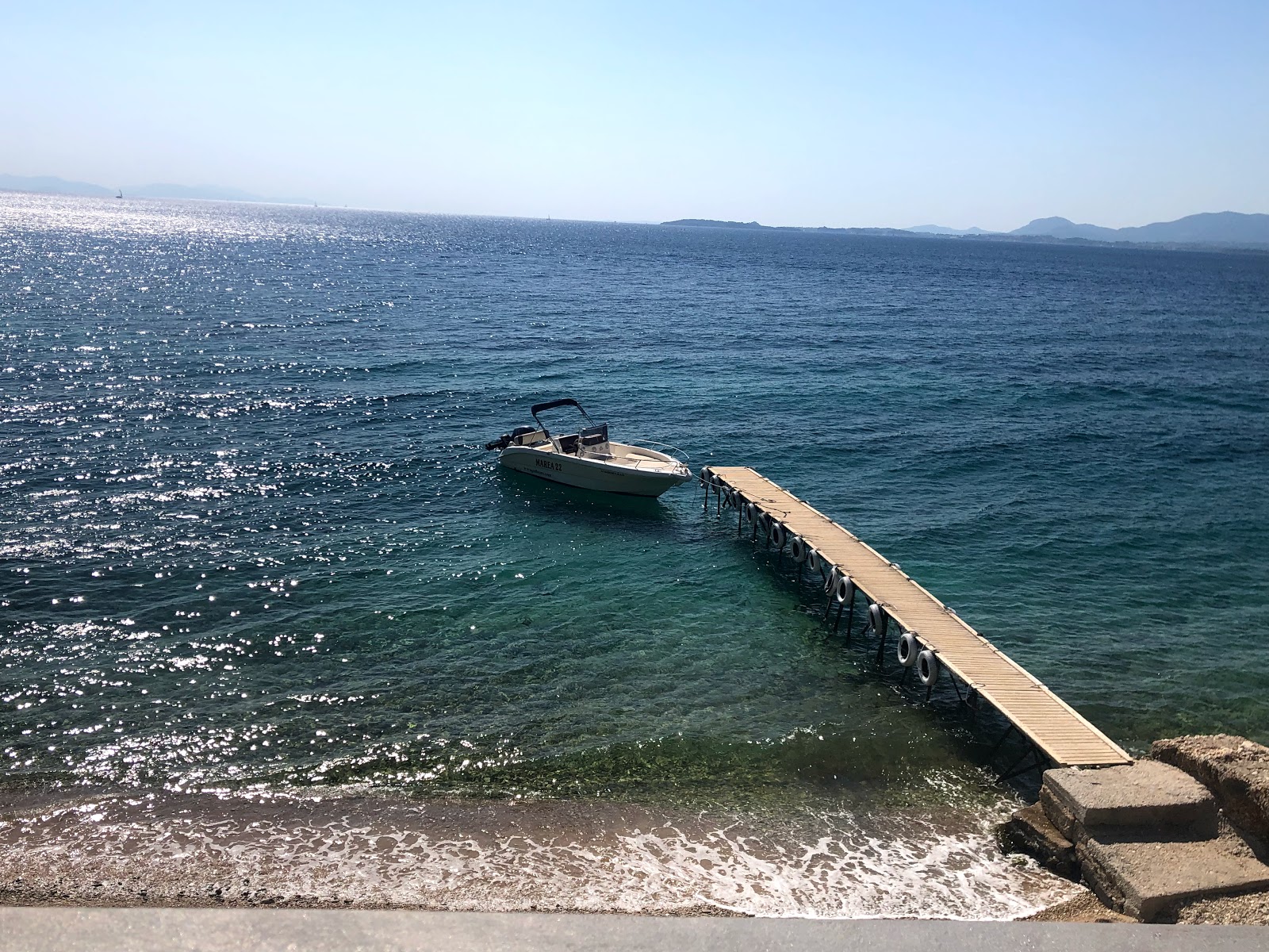 Foto von Mparmpati beach mit sehr sauber Sauberkeitsgrad
