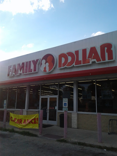 Dollar Store «FAMILY DOLLAR», reviews and photos, 1110 S Philo Rd, Urbana, IL 61801, USA