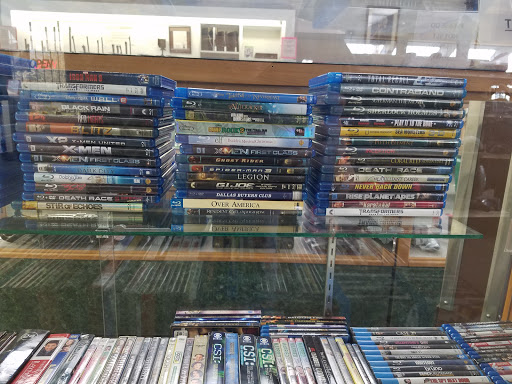 Pawn Shop «SILVER LINING JEWELRY AND LOAN GRESHAM», reviews and photos, 300 SE 181st Ave, Portland, OR 97233, USA