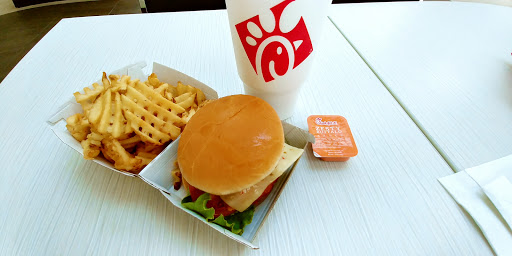 Fast Food Restaurant «Chick-fil-A», reviews and photos, 55 Parsonage Rd #434, Edison, NJ 08837, USA