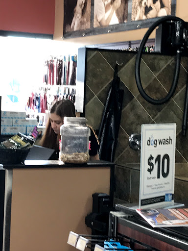 Pet Supply Store «Pet Valu», reviews and photos, 9116 Union Cemetery Rd, Cincinnati, OH 45249, USA