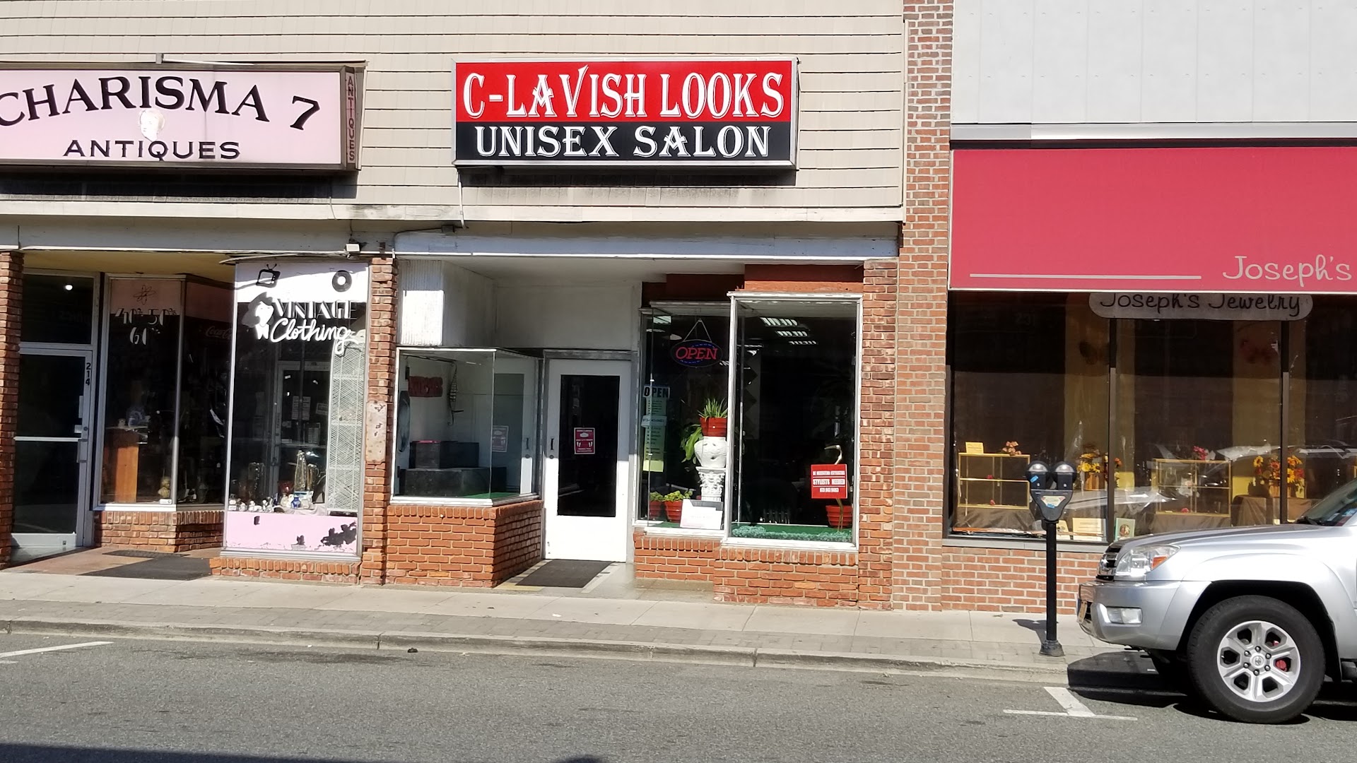 C-Lavish Looks Unisex Salon