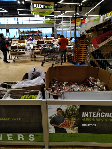 Supermarket «ALDI», reviews and photos, 1248 S Broad St, Wallingford, CT 06492, USA