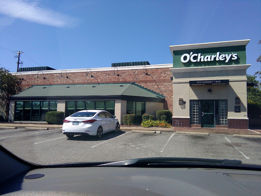 O'Charley's Restaurant & Bar 38017