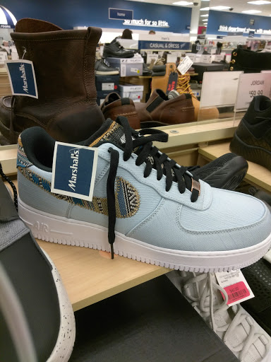 Department Store «Marshalls», reviews and photos, 2650 Sunrise Hwy, East Islip, NY 11730, USA