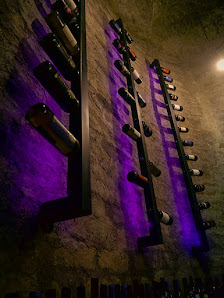 La Nevera Wine Bar Via Centrale, 2, 81044 Cave CE, Italia