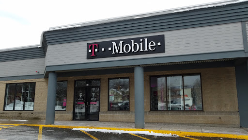 Cell Phone Store «T-Mobile», reviews and photos, 73 Winthrop Ave, Lawrence, MA 01843, USA