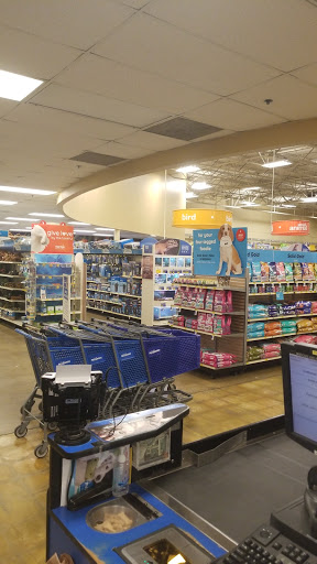 Pet Supply Store «PetSmart», reviews and photos, 2861 Veterans Memorial Pkwy, St Charles, MO 63303, USA