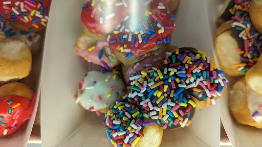 Donut Shop «Shipley Do-Nuts», reviews and photos, 1500 W Hebron Pkwy #100, Carrollton, TX 75010, USA