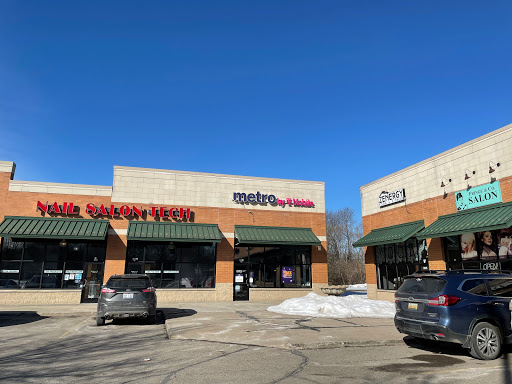 MetroPCS Authorized Dealer, 2823 E Highland Rd #113, Highland Charter Twp, MI 48356, USA, 