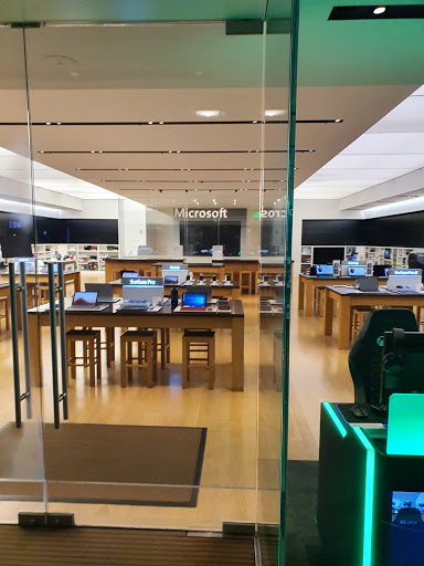 Computer Store «Microsoft Store - Stanford Shopping Center», reviews and photos, 186 Stanford Shopping Center, Palo Alto, CA 94304, USA