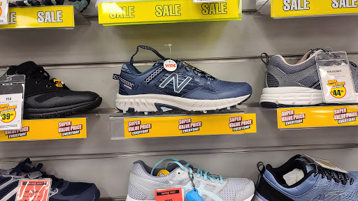 Sporting Goods Store «Big 5 Sporting Goods», reviews and photos, 1675 W Lacey Blvd, Hanford, CA 93230, USA