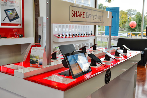 Cell Phone Store «Doylestown Verizon Wireless», reviews and photos, 1719 S Easton Rd, Doylestown, PA 18901, USA