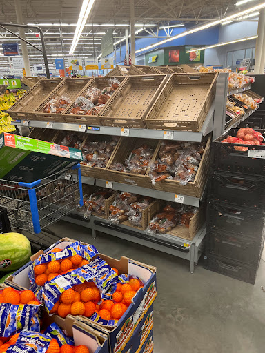 Department Store «Walmart Supercenter», reviews and photos, 2130 N Locust Ave, Lawrenceburg, TN 38464, USA