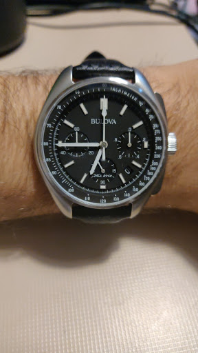 Jewelry Store «DeVons Jewelers», reviews and photos, 1151 Galleria Blvd, Roseville, CA 95678, USA