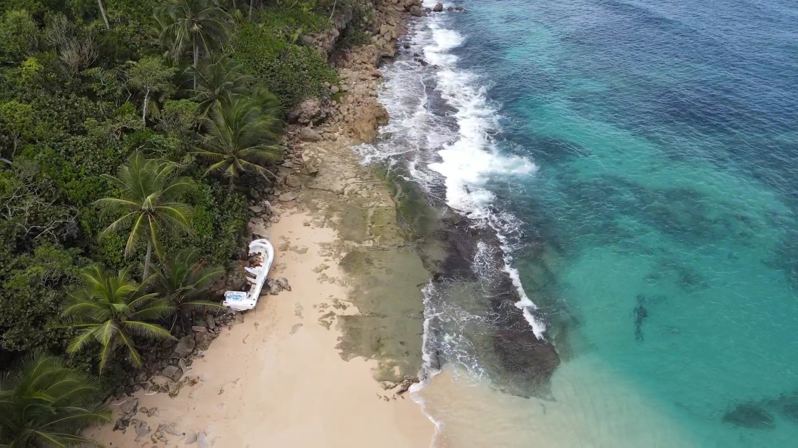 Photo of Escondida beach wild area
